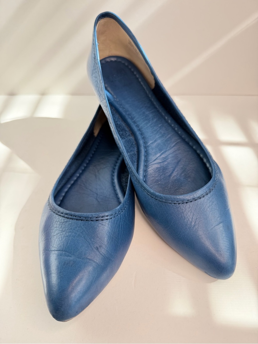 FRYE Regina Pointed Toe Leather Ballet Flats Blue 3472165-JEA